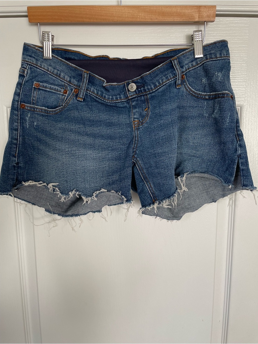 Abercrombie & Fitch - MATERNITY The 4" Mom Short - Size 27/4
